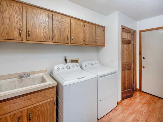 5735 Sycamore Lane N, Plymouth, MN 55442