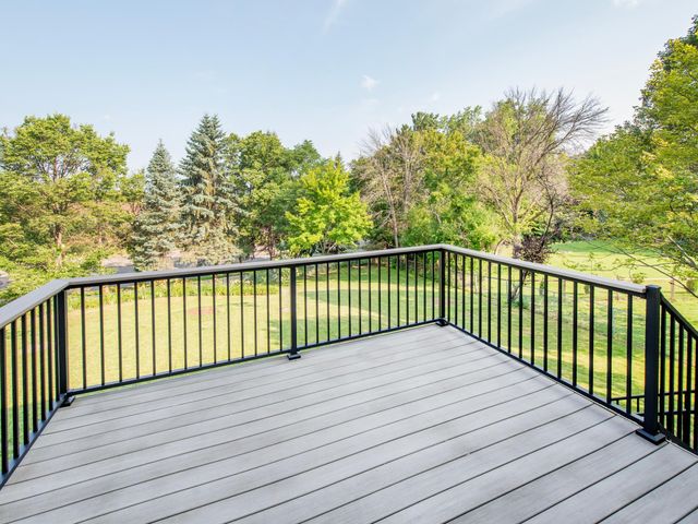 5735 Sycamore Lane N, Plymouth, MN 55442