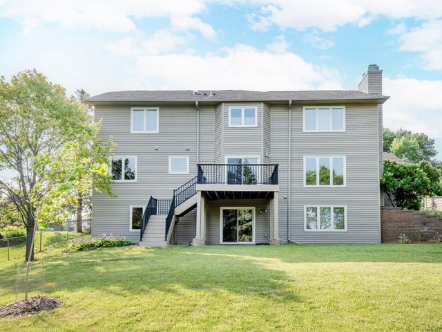 5735 Sycamore Lane N, Plymouth, MN 55442