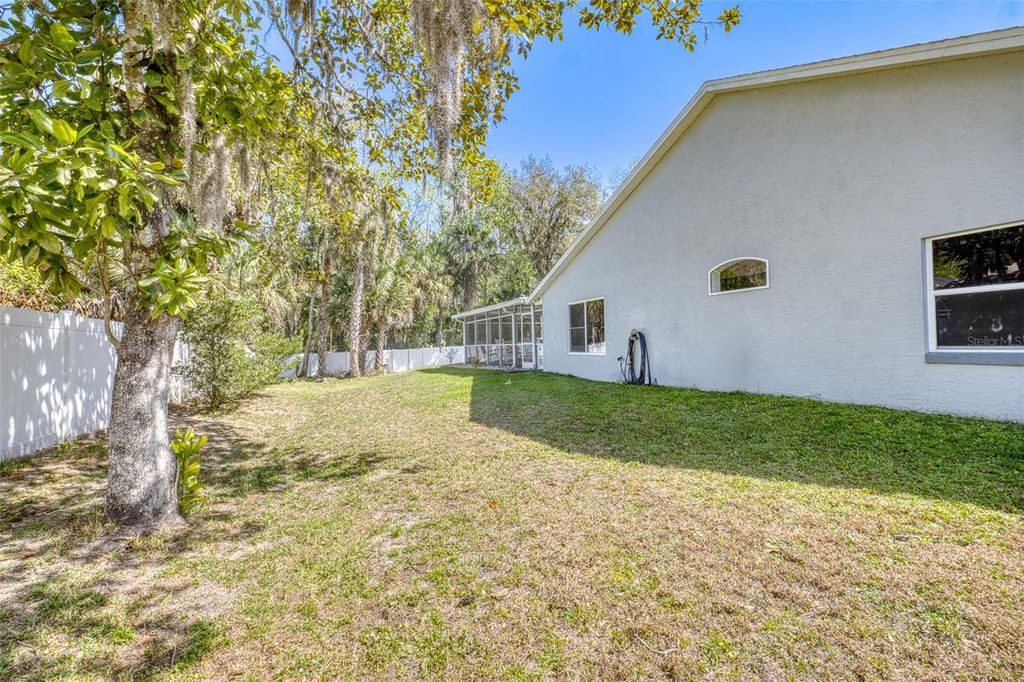 Image 36 of property listing at 893 BOLTON ROAD, New Smyrna Beach, FL 32168
