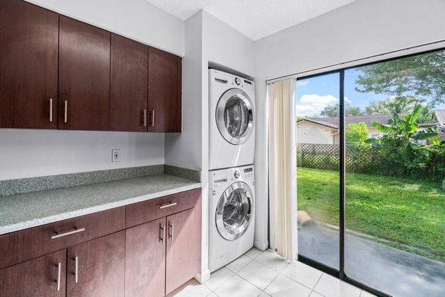 1837 NW 94th Avenue, Coral Springs, FL 33071