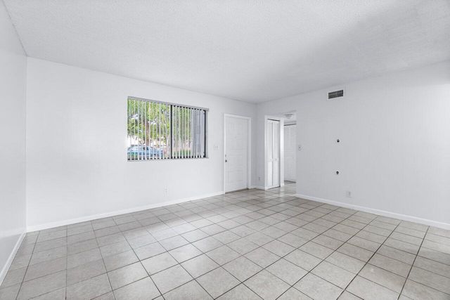 1837 NW 94th Avenue, Coral Springs, FL 33071