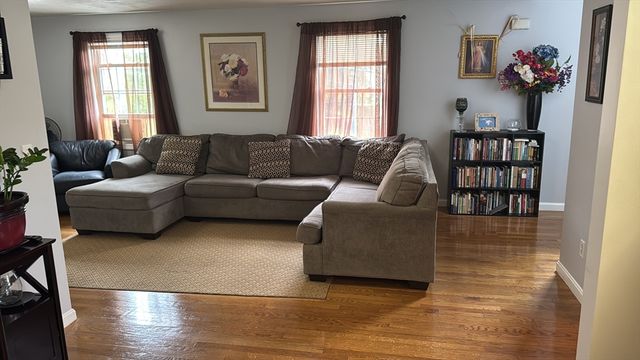 1 Clegg St, Worcester, MA 01603