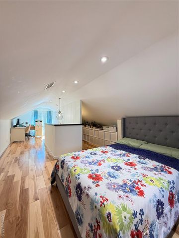 16 Sportsmans Avenue, Freeport, NY 11520