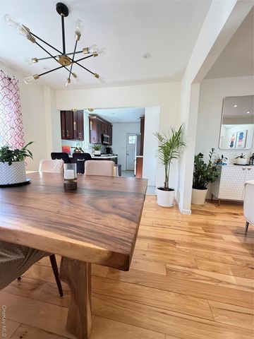 16 Sportsmans Avenue, Freeport, NY 11520