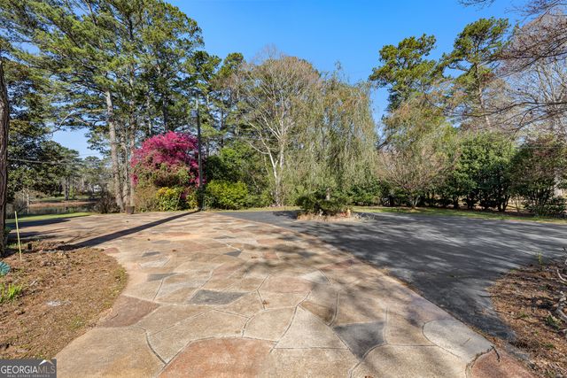 1107 Highway 92 S, Fayetteville, GA 30215