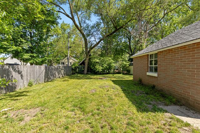 525 W 22nd Street, Holland, MI 49423