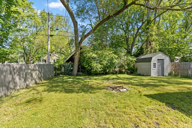 525 W 22nd Street, Holland, MI 49423