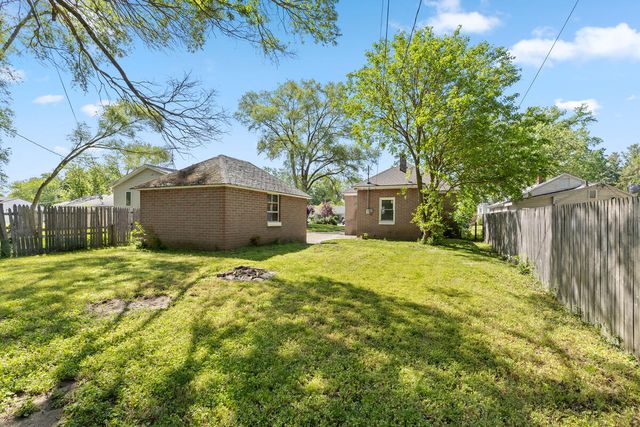 525 W 22nd Street, Holland, MI 49423