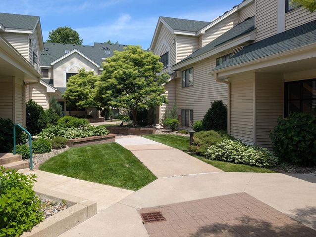 7614 York Avenue S 3118, Edina, MN 55435