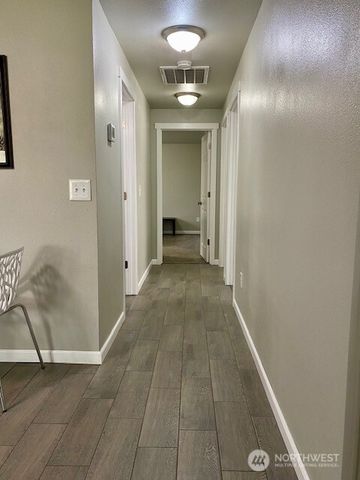 416 Mckenzie Avenue SW, Yelm, WA 98597