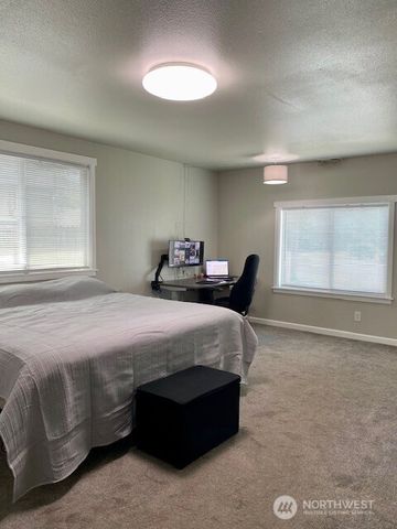 416 Mckenzie Avenue SW, Yelm, WA 98597