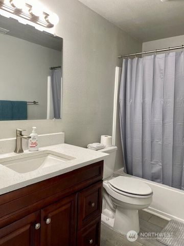 416 Mckenzie Avenue SW, Yelm, WA 98597