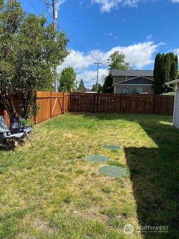 416 Mckenzie Avenue SW, Yelm, WA 98597