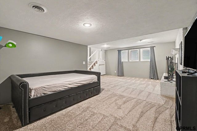 1005 Overland Trail, Papillion, NE 68046