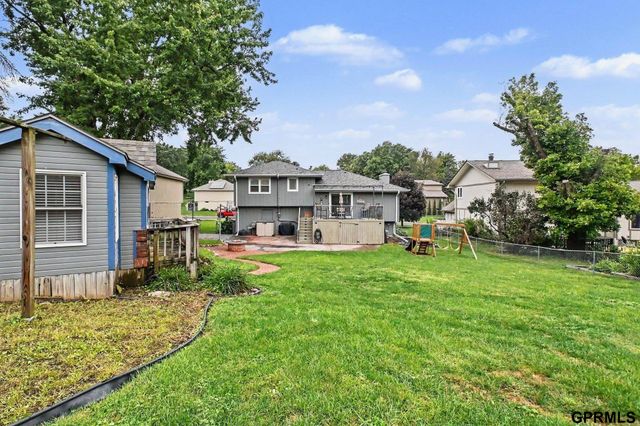 1005 Overland Trail, Papillion, NE 68046
