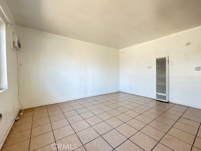818 E C St, Colton, CA 92324
