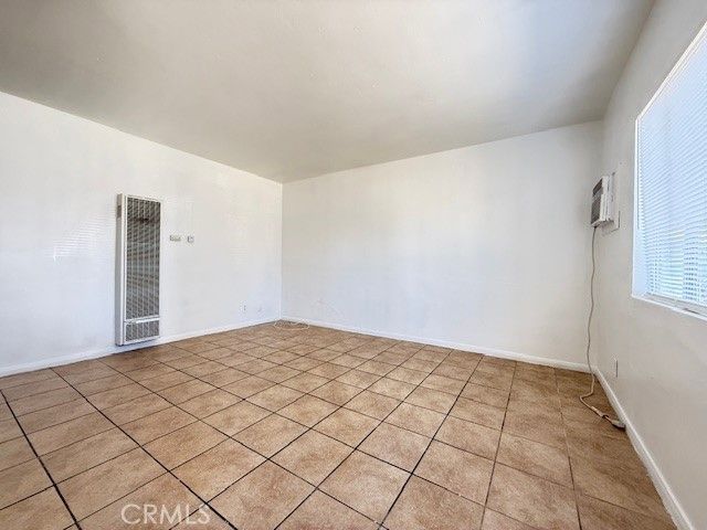 818 E C St, Colton, CA 92324