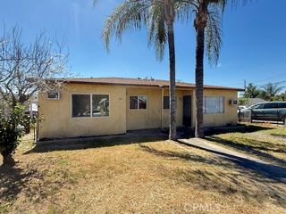 818 E C St, Colton, CA 92324