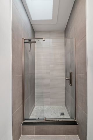 35-33 34th Street, New York City, NY 11106