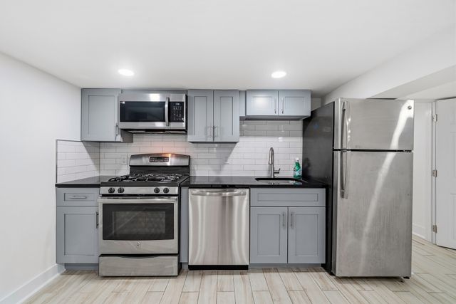 35-33 34th Street, New York City, NY 11106