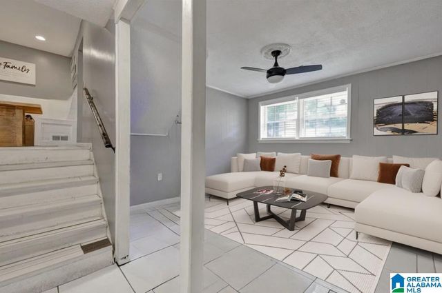 523 ARGONNE DRIVE NE, Center Point, AL 35215