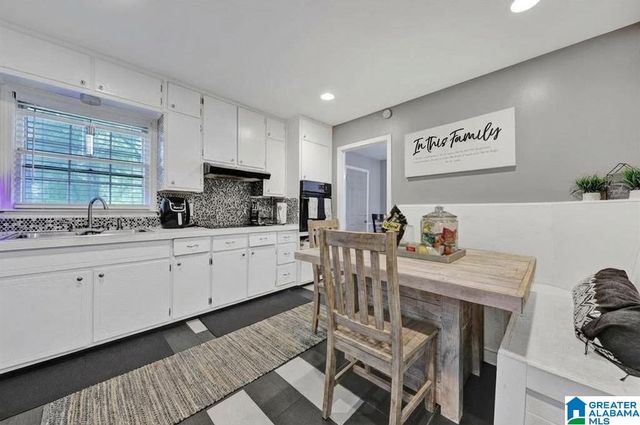 523 ARGONNE DRIVE NE, Center Point, AL 35215