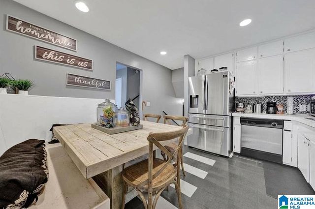 523 ARGONNE DRIVE NE, Center Point, AL 35215