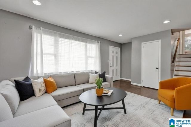 523 ARGONNE DRIVE NE, Center Point, AL 35215