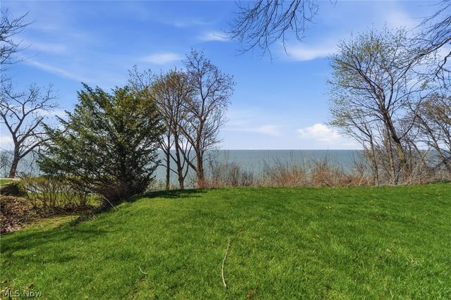 29319 Cresthaven Drive, Willowick, OH 44095
