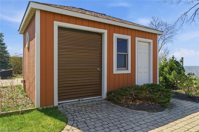 29319 Cresthaven Drive, Willowick, OH 44095