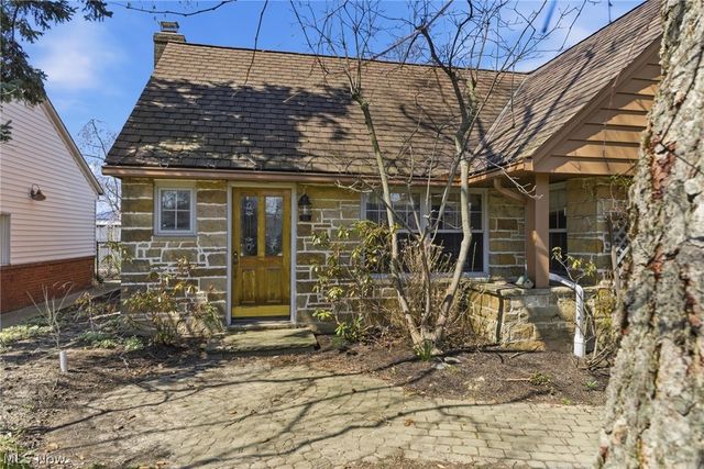 29319 Cresthaven Drive, Willowick, OH 44095