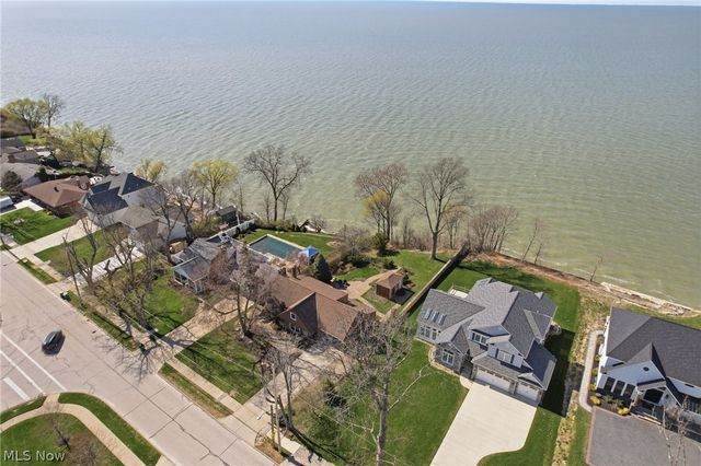29319 Cresthaven Drive, Willowick, OH 44095