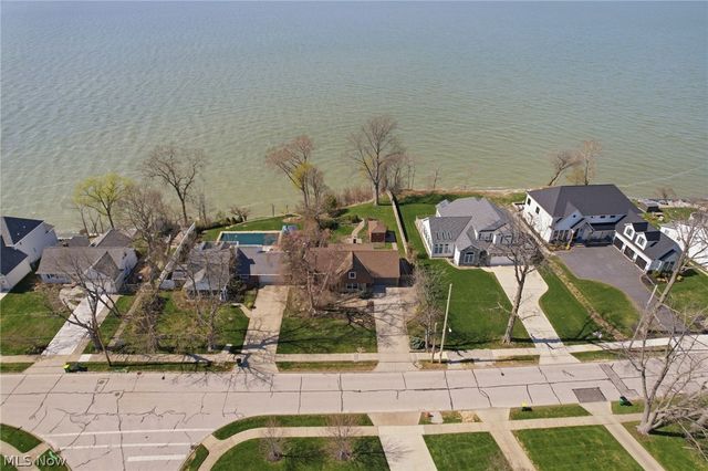 29319 Cresthaven Drive, Willowick, OH 44095