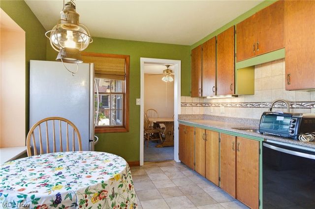 29319 Cresthaven Drive, Willowick, OH 44095