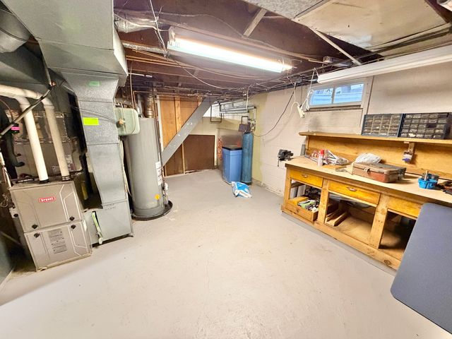 2939 Cannon Street, Rockford, IL 61109