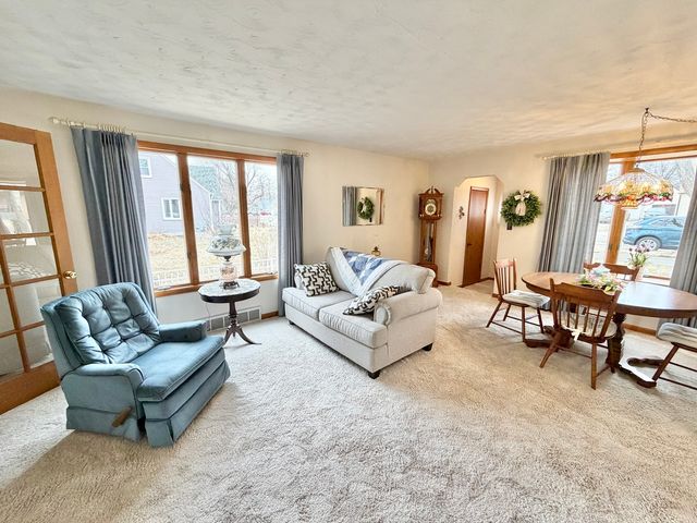 2939 Cannon Street, Rockford, IL 61109