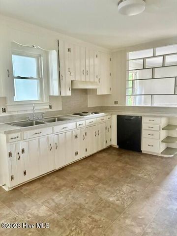 1606 West Road, Kinston, NC 28501