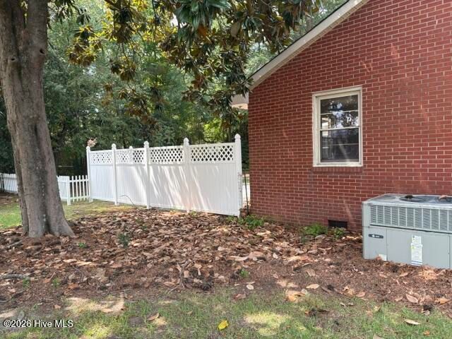 1606 West Road, Kinston, NC 28501