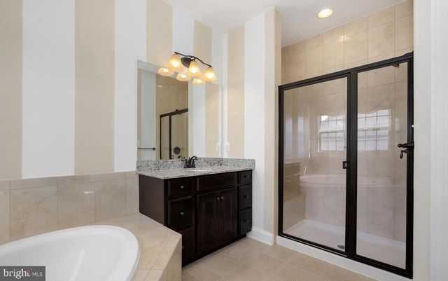 42101 PIEBALD SQ, Aldie, VA 20105