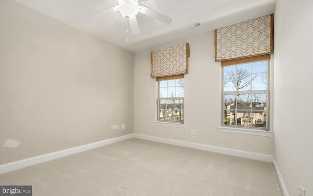 42101 PIEBALD SQ, Aldie, VA 20105