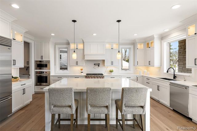 2182 Buckingham Avenue, Birmingham, MI 48009