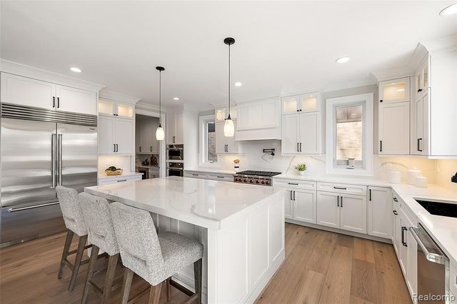 2182 Buckingham Avenue, Birmingham, MI 48009