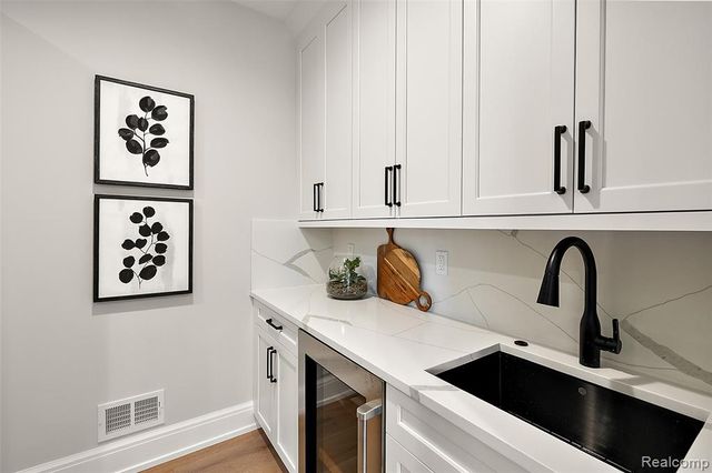 2182 Buckingham Avenue, Birmingham, MI 48009