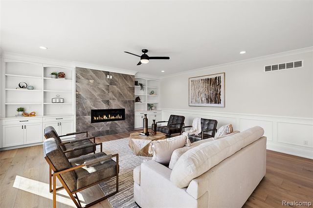 2182 Buckingham Avenue, Birmingham, MI 48009