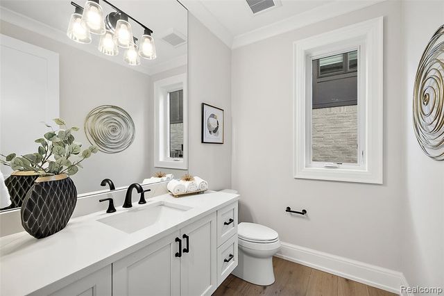 2182 Buckingham Avenue, Birmingham, MI 48009