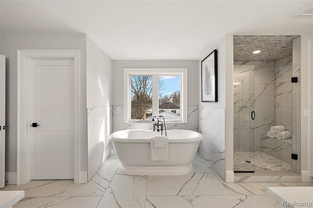 2182 Buckingham Avenue, Birmingham, MI 48009