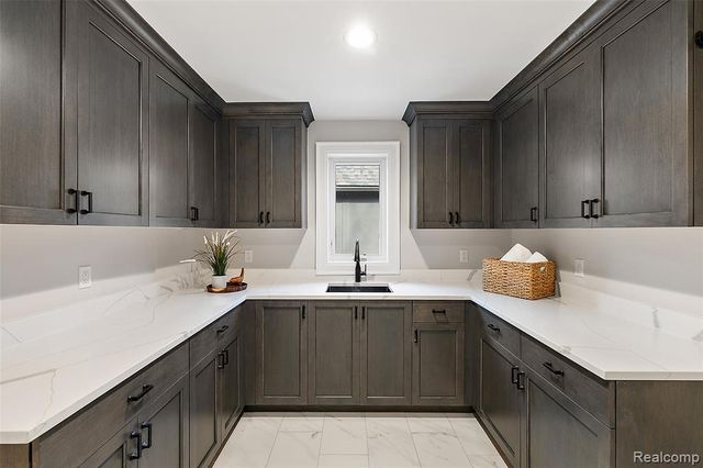 2182 Buckingham Avenue, Birmingham, MI 48009