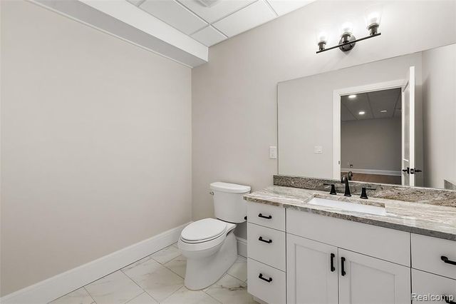 2182 Buckingham Avenue, Birmingham, MI 48009