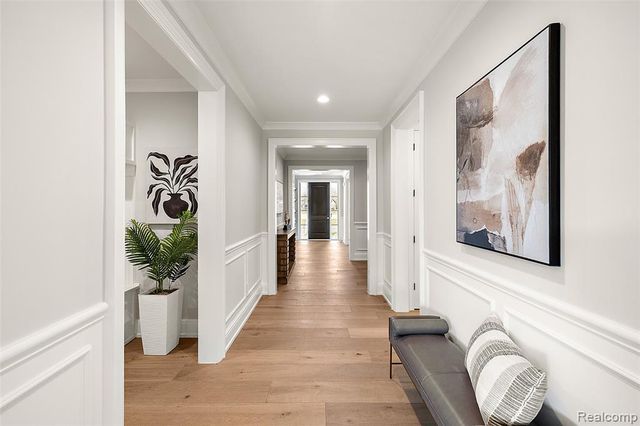 2182 Buckingham Avenue, Birmingham, MI 48009